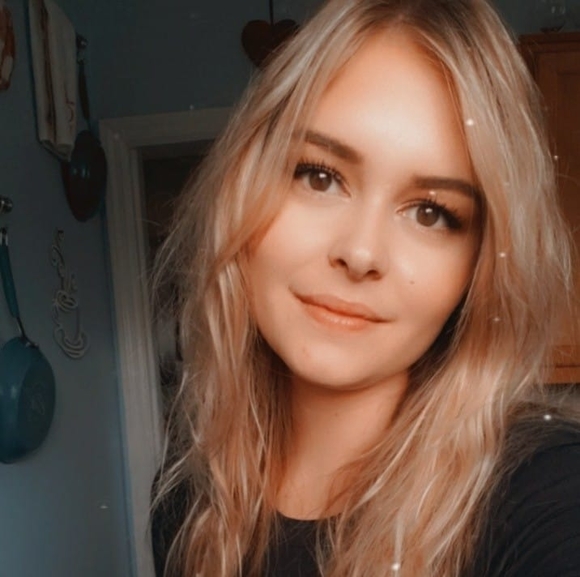 carlybees77
